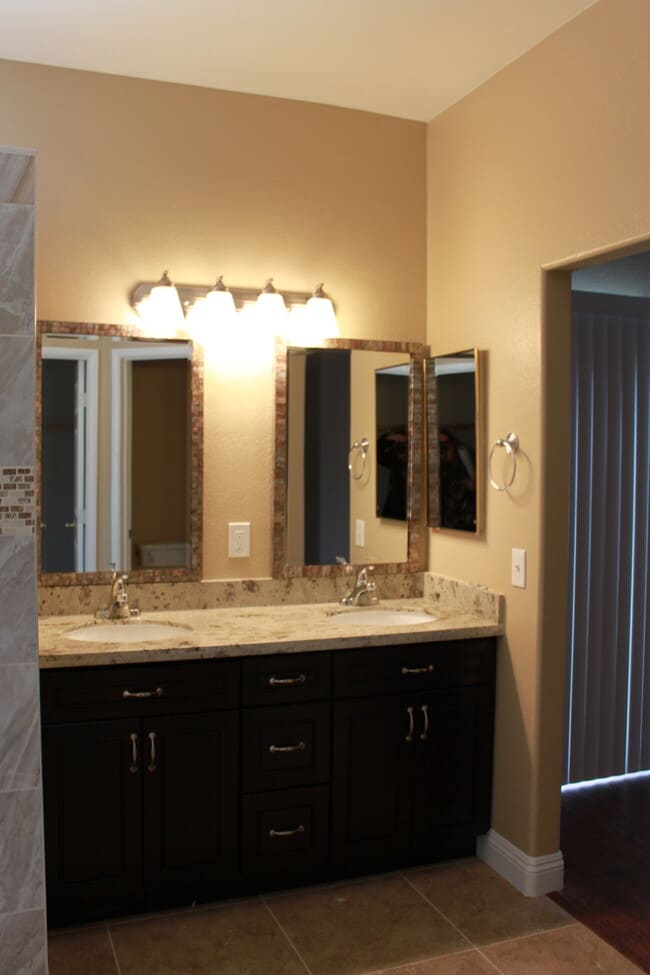Building Photo - 4906 High Creek Dr