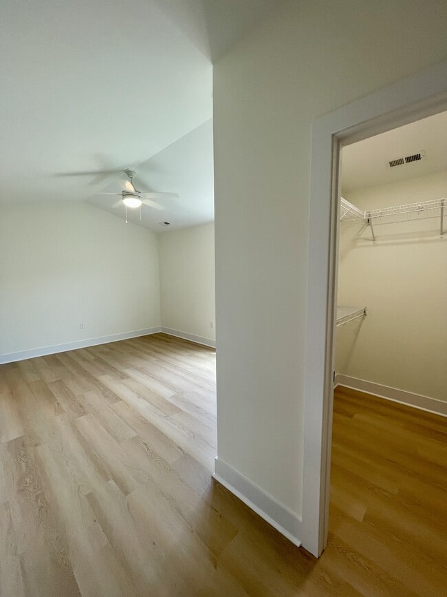 Building Photo - 556 Leesville Rd