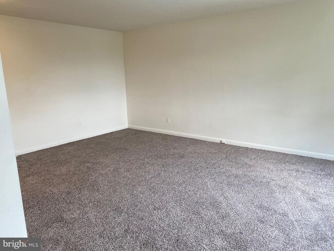 Building Photo - 3515 Washington Blvd