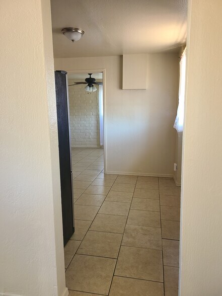 Building Photo - 244 N Westmoreland Ave