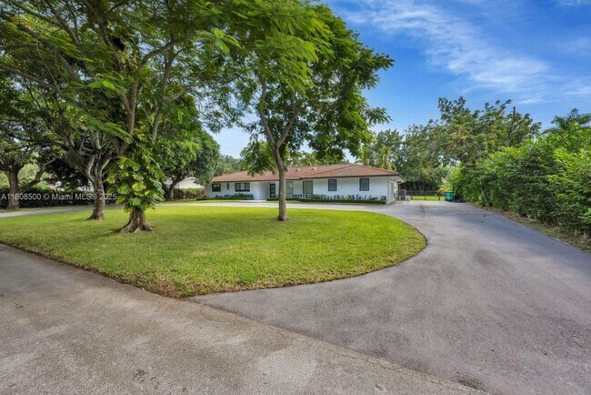 Building Photo - 6860 SW 99th Terrace