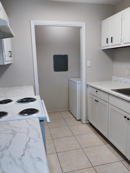 Primary Photo - 1120 Shilo Ave