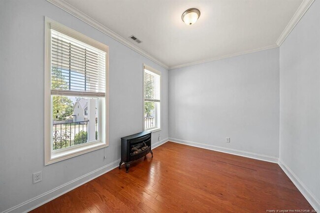 Building Photo - 204 Executive Dr