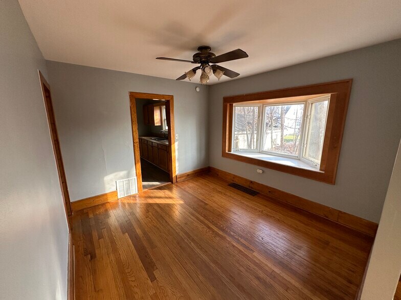 Building Photo - 2512 Tyrone St