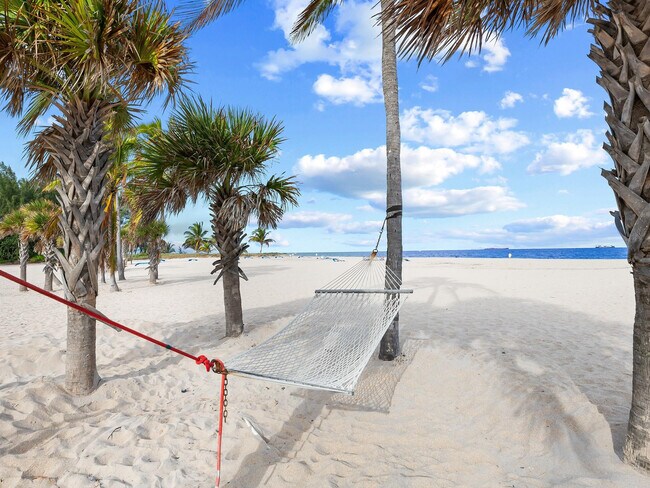 Building Photo - 1560 S Ocean Ln