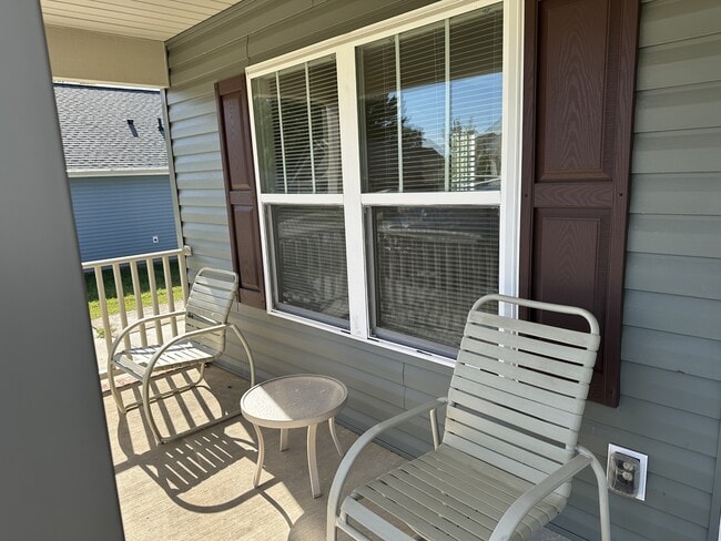 Building Photo - 688 Ruddy Creek Cir