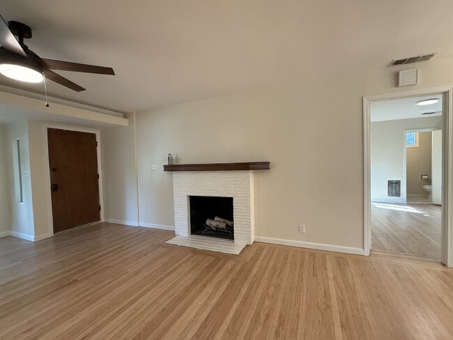 Building Photo - Newly Remodeled 4 Bed 2 Bath in Citrus Hei...