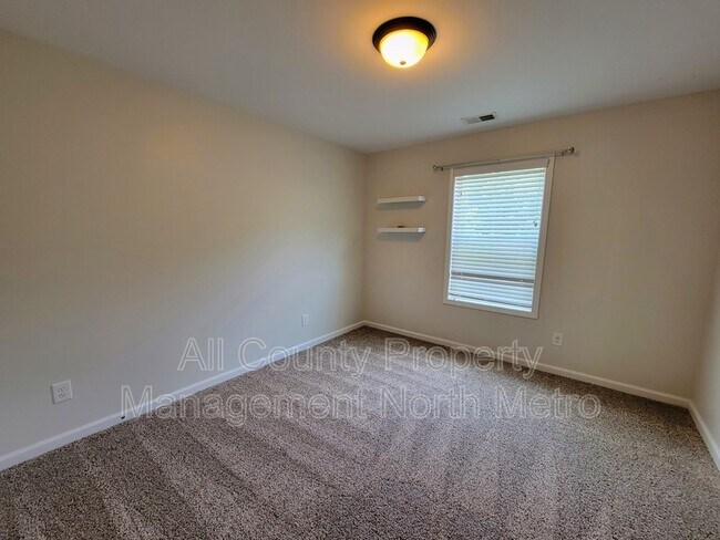 Building Photo - 538 Broughton Dr