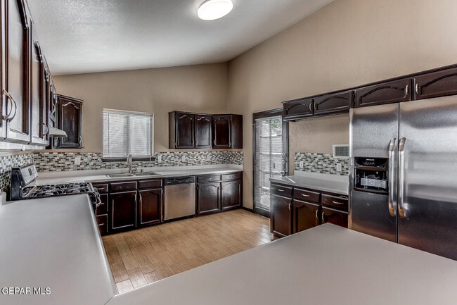 Building Photo - 4352 Loma De Brisas Dr