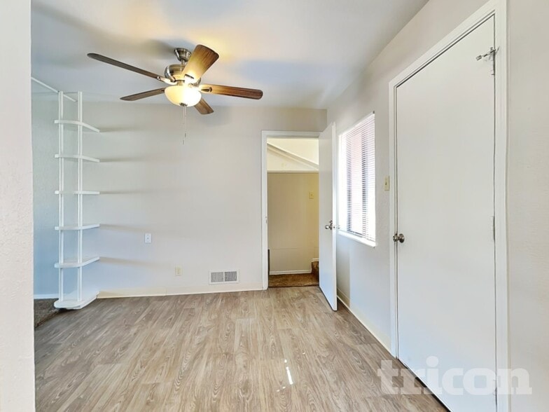 Building Photo - 1370 University Terrace