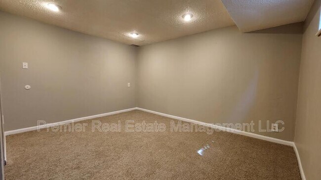 Building Photo - 3762 S Genoa Cir