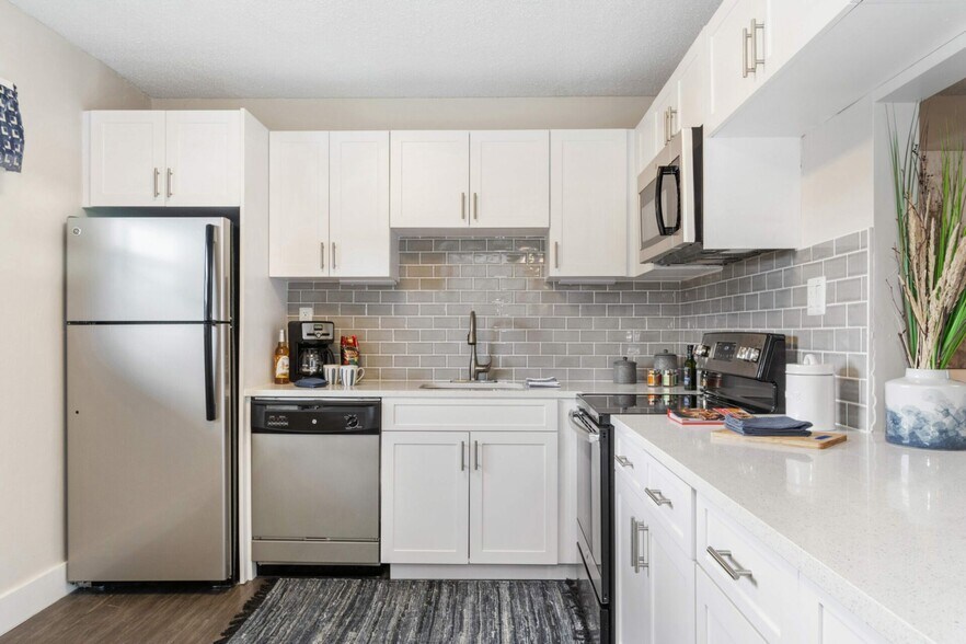 Building Photo - Aventura Oaks Apartments