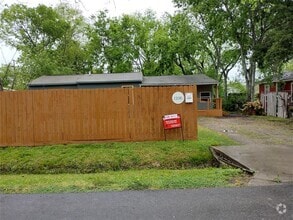 Building Photo - 1108 Niagara St