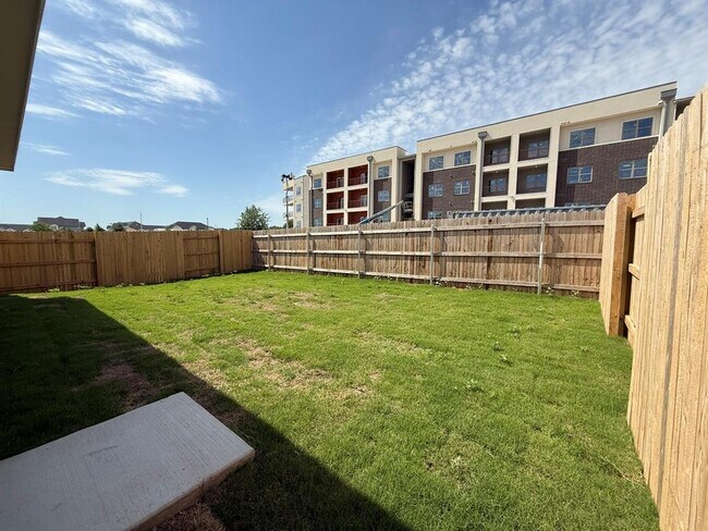 Building Photo - 2705 Totley Rd