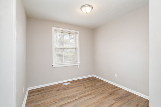 Building Photo - 2518 Larkwood Ln