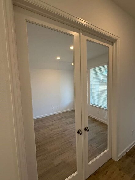 Building Photo - 8943 Red Wolf Pl