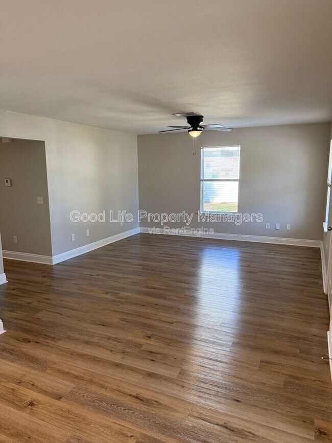 Building Photo - 8444 Chisholm Rd