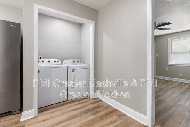 Building Photo - 201 Sylvis St