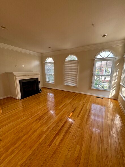 Building Photo - 503 Casey Ln