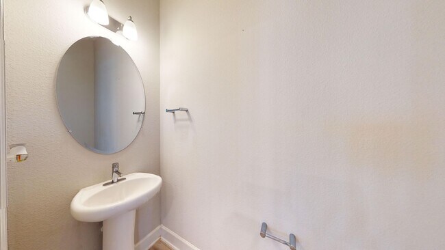 Building Photo - Stunning 3 bedroom home for rent in Shearw...