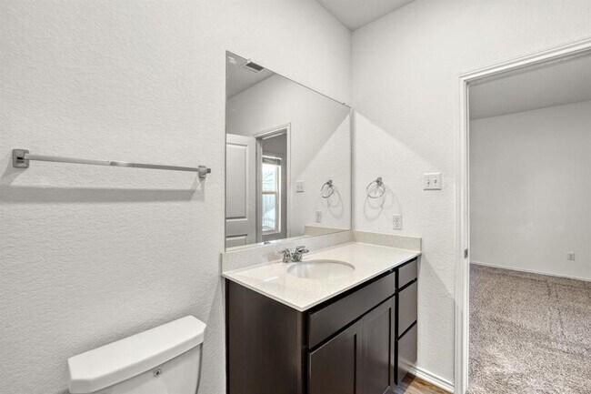 Building Photo - 385 Geode Glen