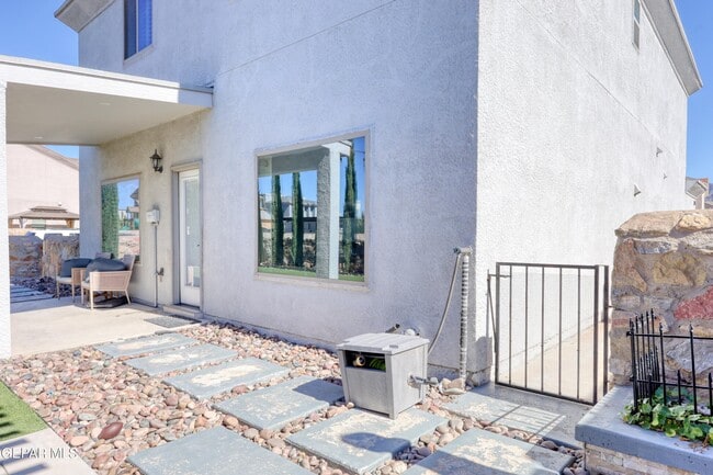 Building Photo - 2163 Enchanted Brk Dr