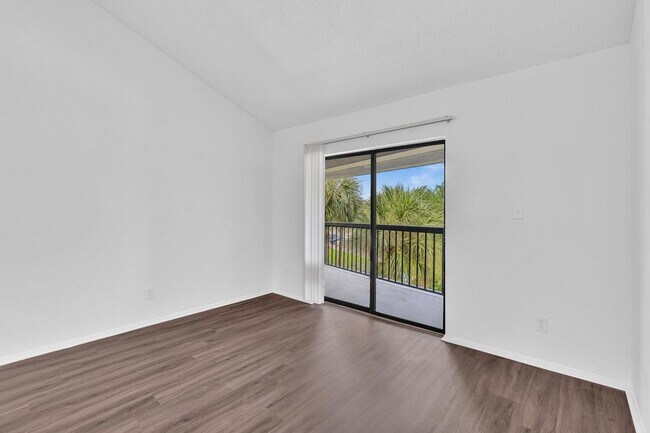 Building Photo - Beautiful 3 bedroom 2 bath condo in Coral Springs