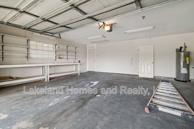 Building Photo - 95 Woodside Dr