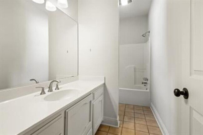 Building Photo - 10753 Fernbrook Ave