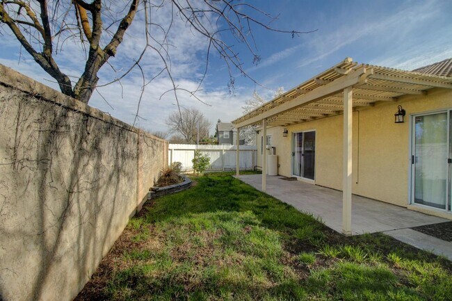 Building Photo - 221 Rector Ln