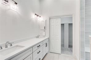 Building Photo - 3867 Ridgelake Ct