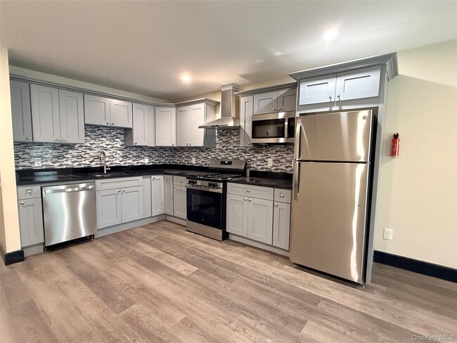 Building Photo - 268 Carpenter Ave