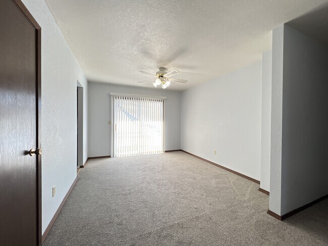 Building Photo - 3690 Keystone Dr