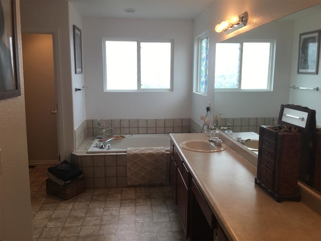Building Photo - 8781 Royal Melbourne Cir