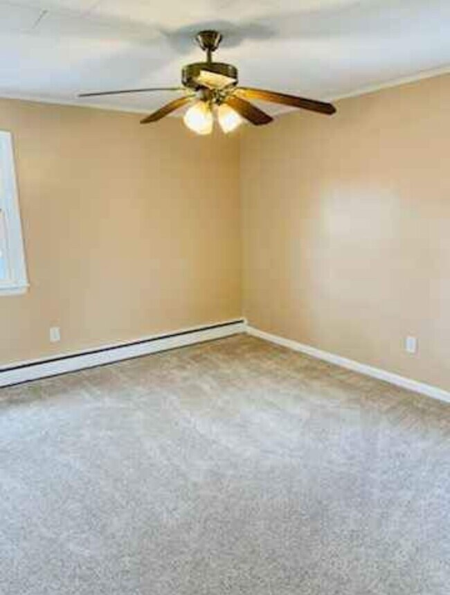 Building Photo - 25 W Wrentham Rd