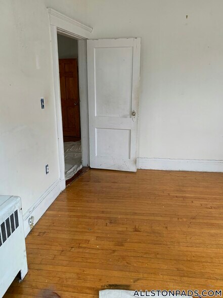 Building Photo - 54 Brainerd Rd