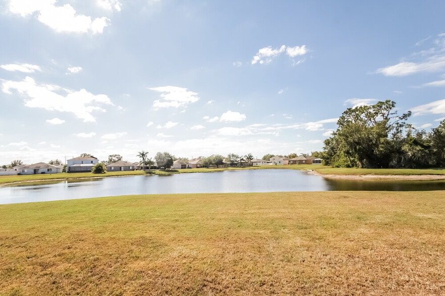 Building Photo - 11852 Brenford Crest Dr
