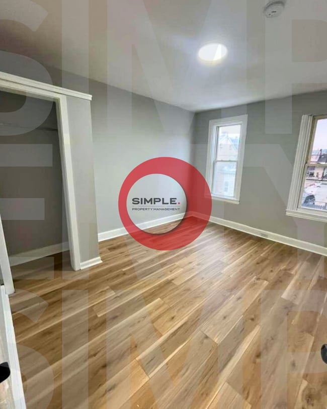 Building Photo - 314 S 8th St