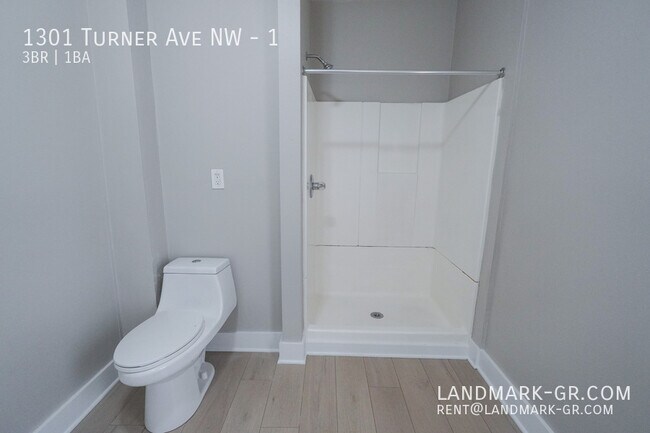 Building Photo - 1301 Turner Ave NW