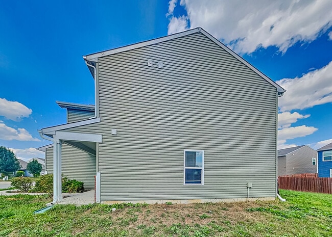 Building Photo - 4037 Little Bighorn Dr