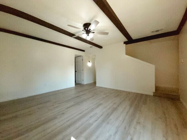 Building Photo - PRE-LEASING FOR SUMMER - Charming 4 Bedroom in the Heart of Lubbock