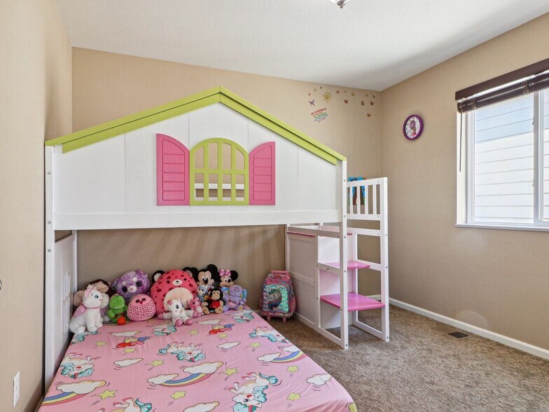 Building Photo - 17564 E Neu Towne Cir