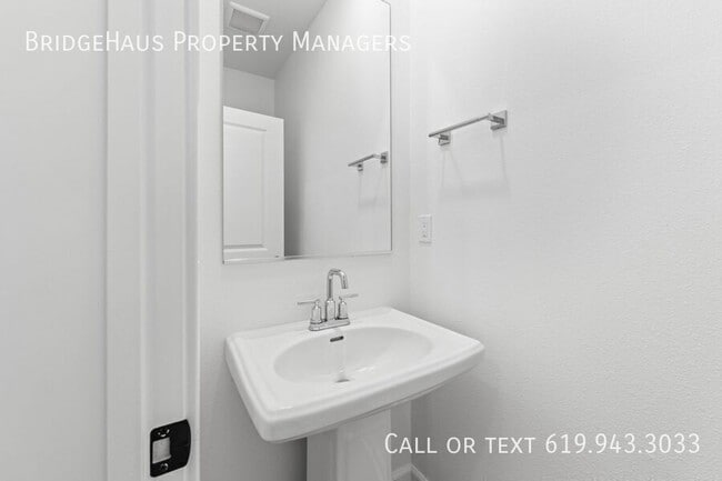 Building Photo - 14396 Savannah Ct