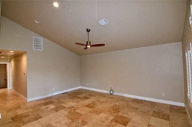 Building Photo - 112 Ridge Harbor Dr