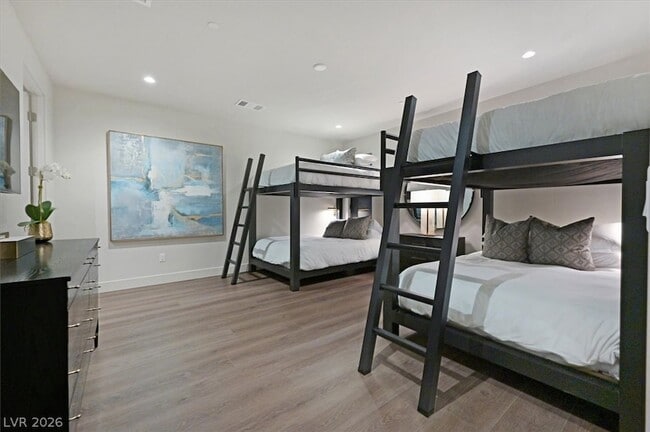Building Photo - 807 Magnum Cliff Ct