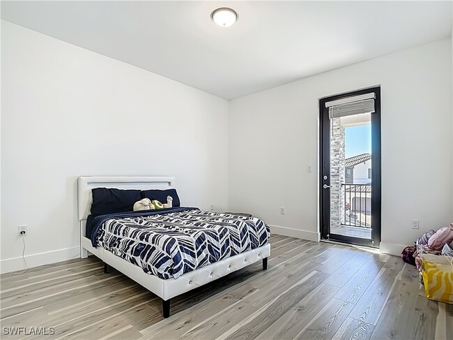 Building Photo - 5046 Panella Ave