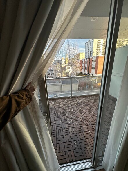 Building Photo - 888 N Logan St