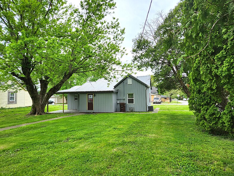 Building Photo - 817 N Ashley St