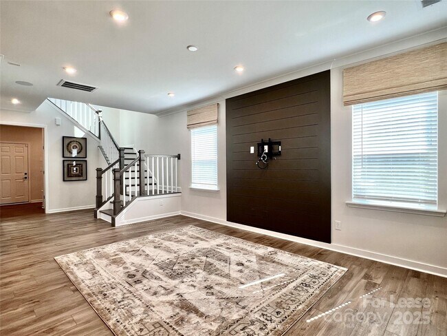 Building Photo - 15906 Parkside crossing Dr