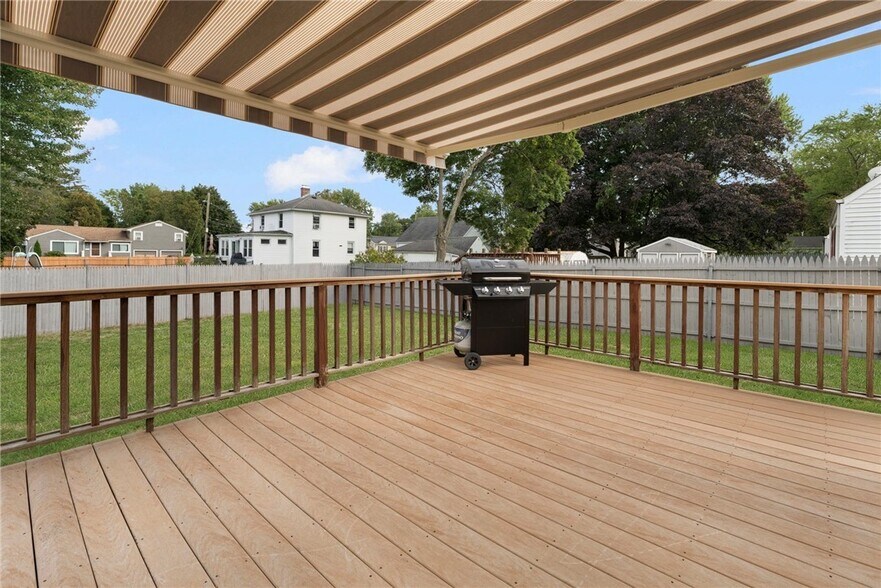 Deck - 118 Airway Rd